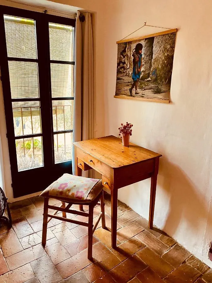 Bed and Breakfast Casa Migdia Sant Jordi Desvalls