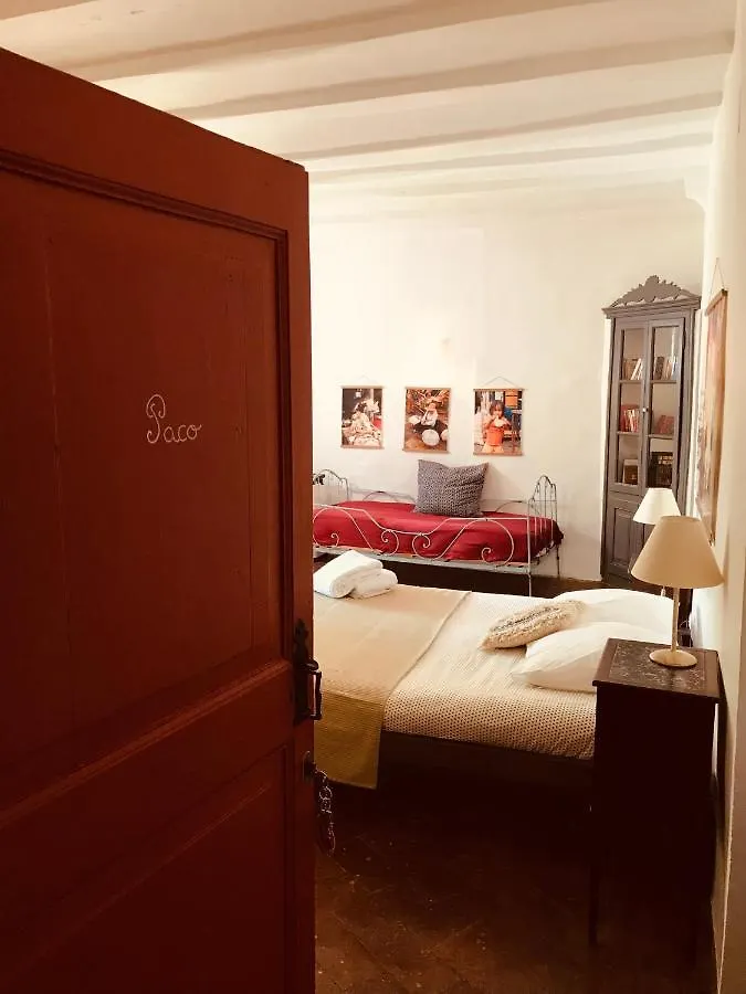 Bed and Breakfast Casa Migdia Sant Jordi Desvalls 3*,  Spanien