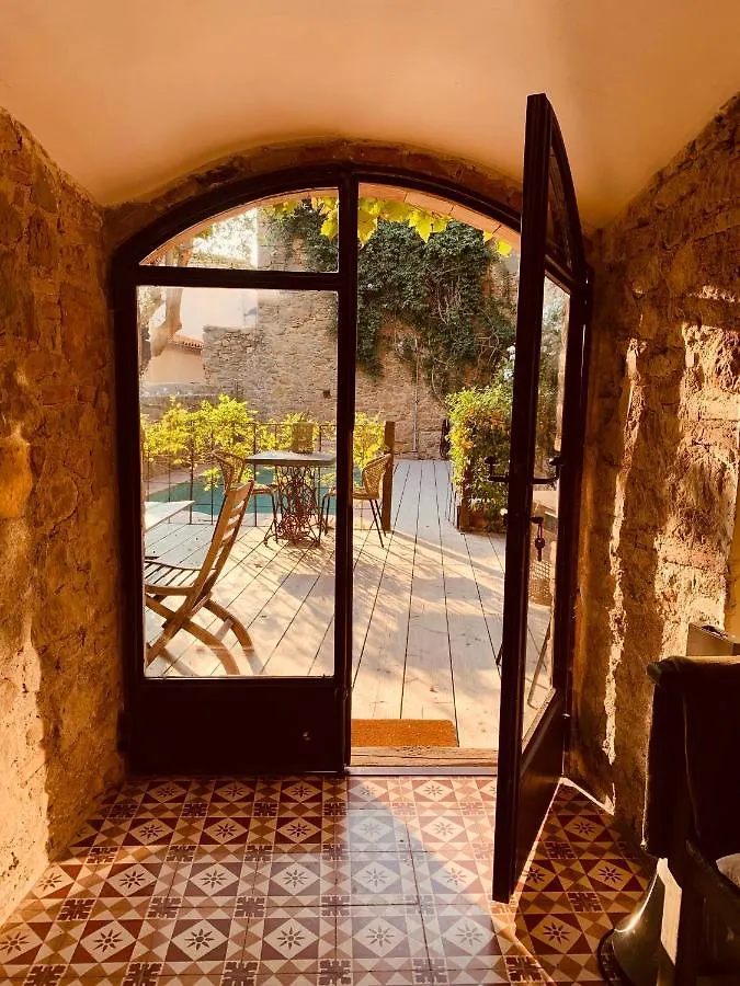 Bed and Breakfast Casa Migdia Sant Jordi Desvalls 3*,