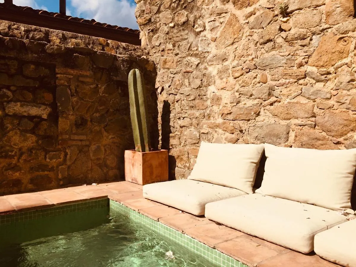 Bed and Breakfast Casa Migdia Sant Jordi Desvalls 3*,