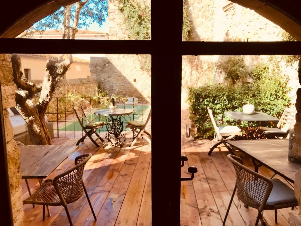 Bed and Breakfast Casa Migdia Sant Jordi Desvalls 3*,  Spanien