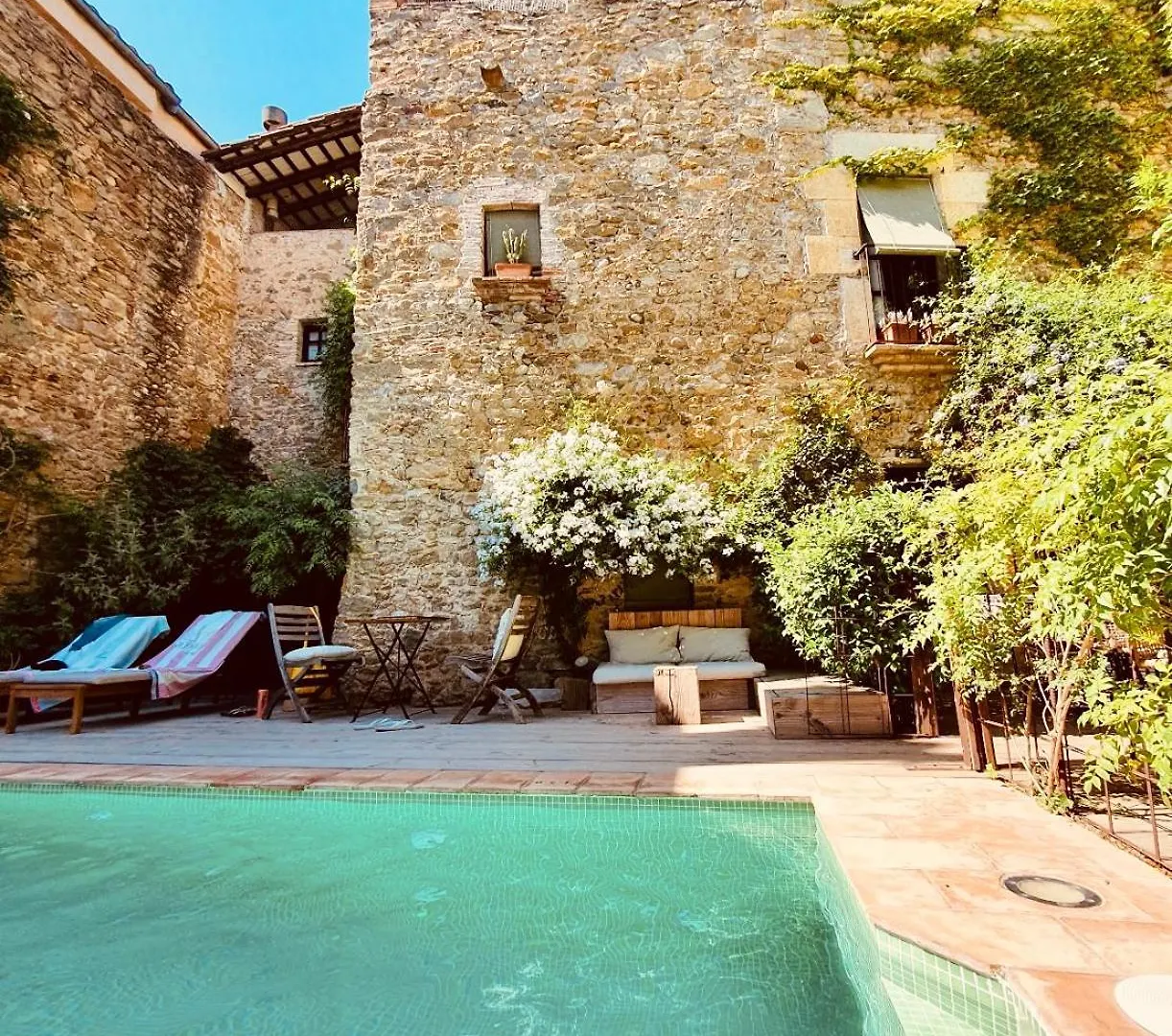 Bed and Breakfast Casa Migdia Sant Jordi Desvalls