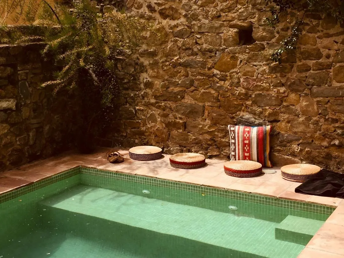 Bed and Breakfast Casa Migdia Sant Jordi Desvalls 3*,  Spanien